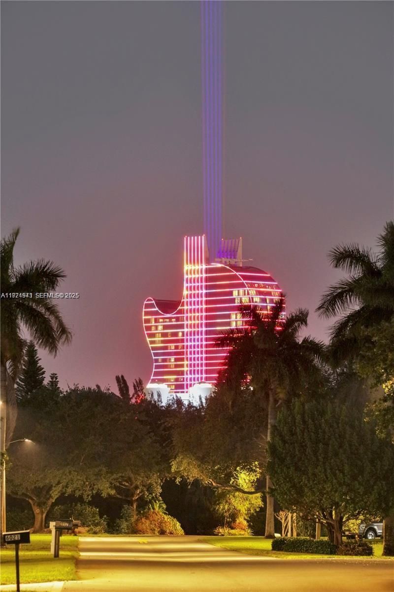 5903 SW 54th Ct, Davie, FL 33314 Photo