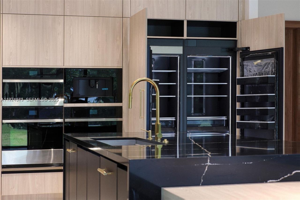 5903 SW 54th Ct, Davie, FL 33314 Photo