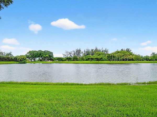 5710 Parkwalk Circle E, Boynton Beach, FL 33472