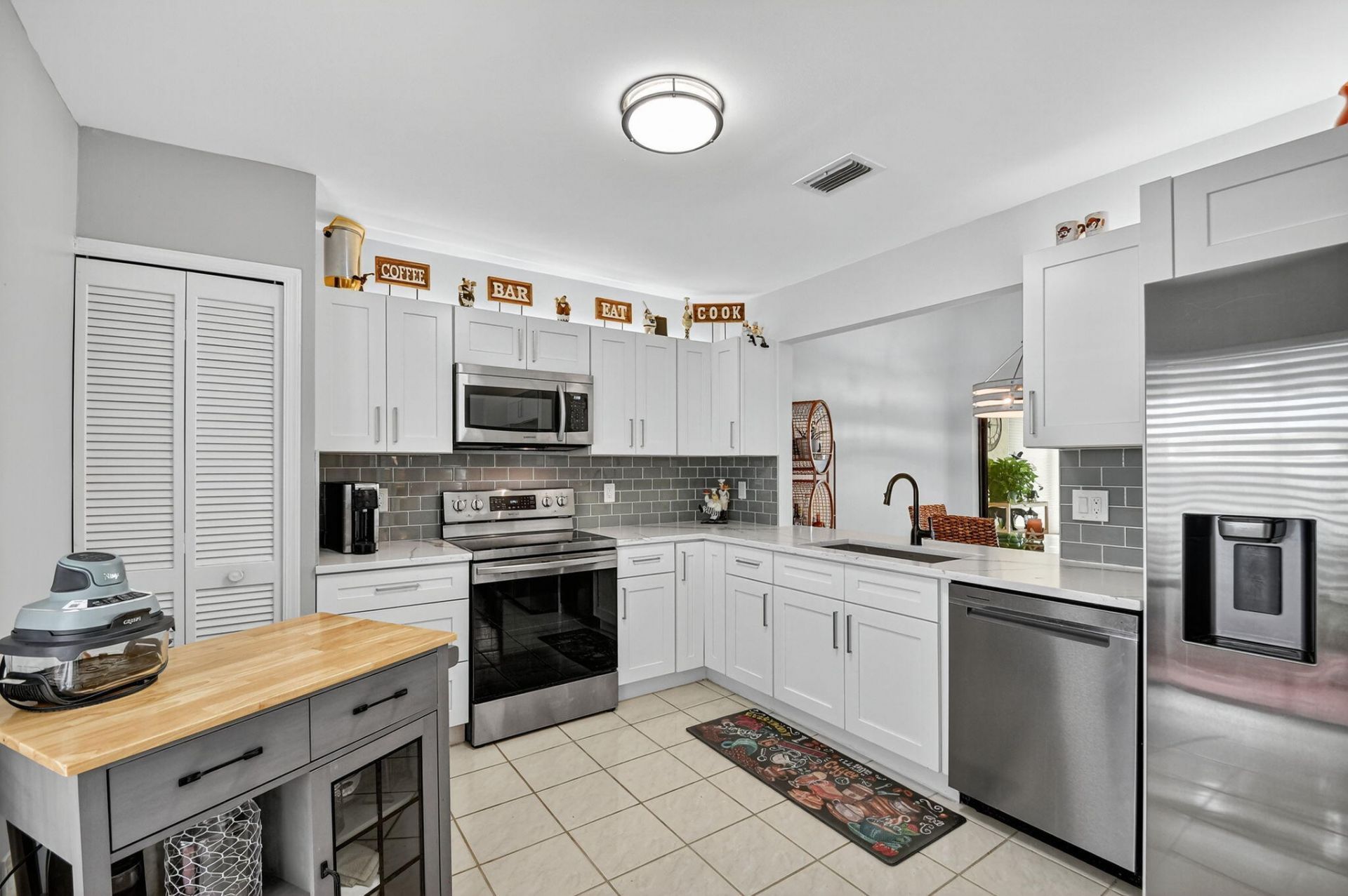 5710 Parkwalk Circle E, Boynton Beach, FL 33472 Photo