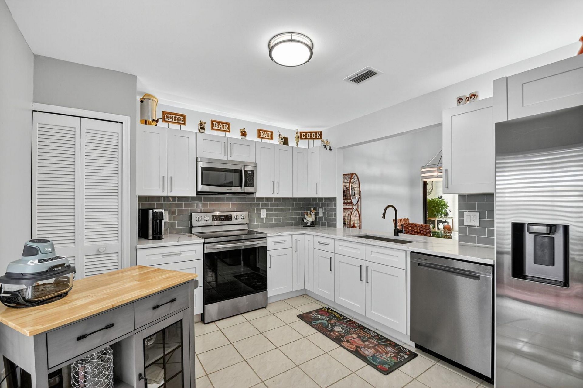 5710 Parkwalk Circle E, Boynton Beach, FL 33472 Photo