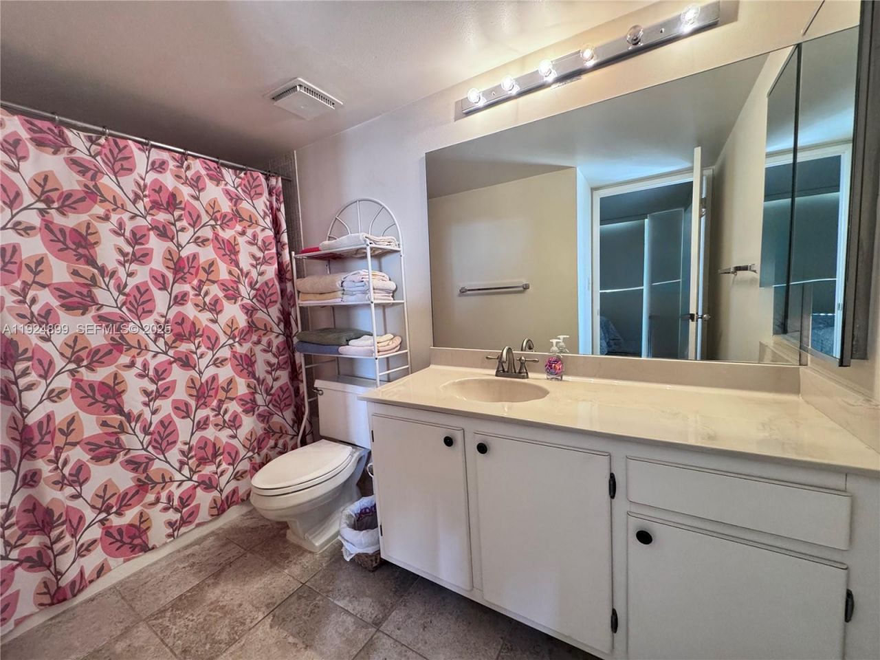 290 174th St, Unit 1906, Sunny Isles Beach, FL 33160 Photo