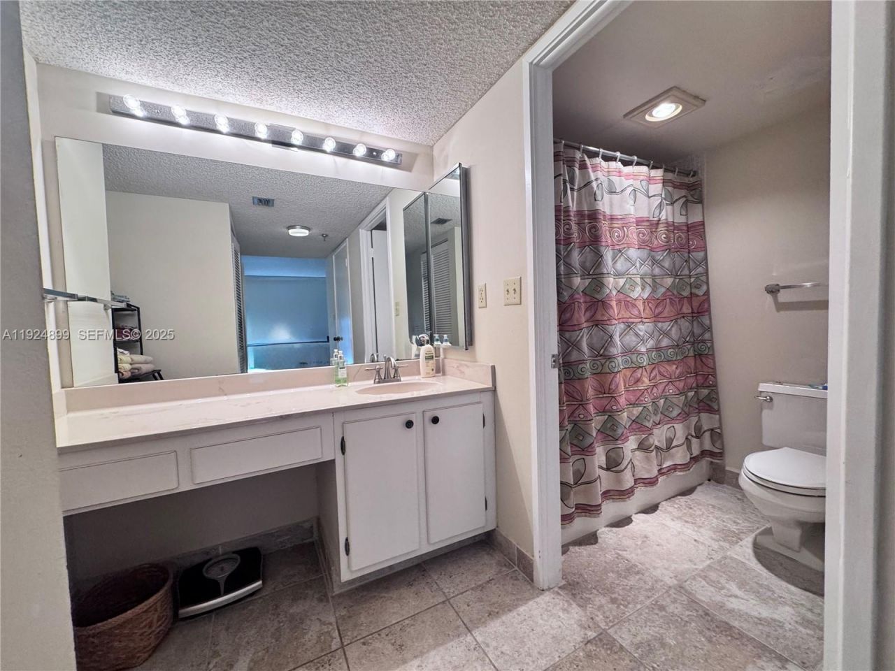 290 174th St, Unit 1906, Sunny Isles Beach, FL 33160 Photo