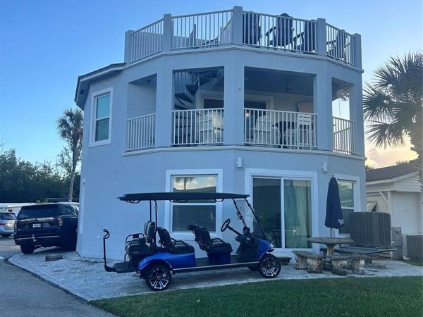 2045 Nettles Blvd, Jensen Beach, FL 34957