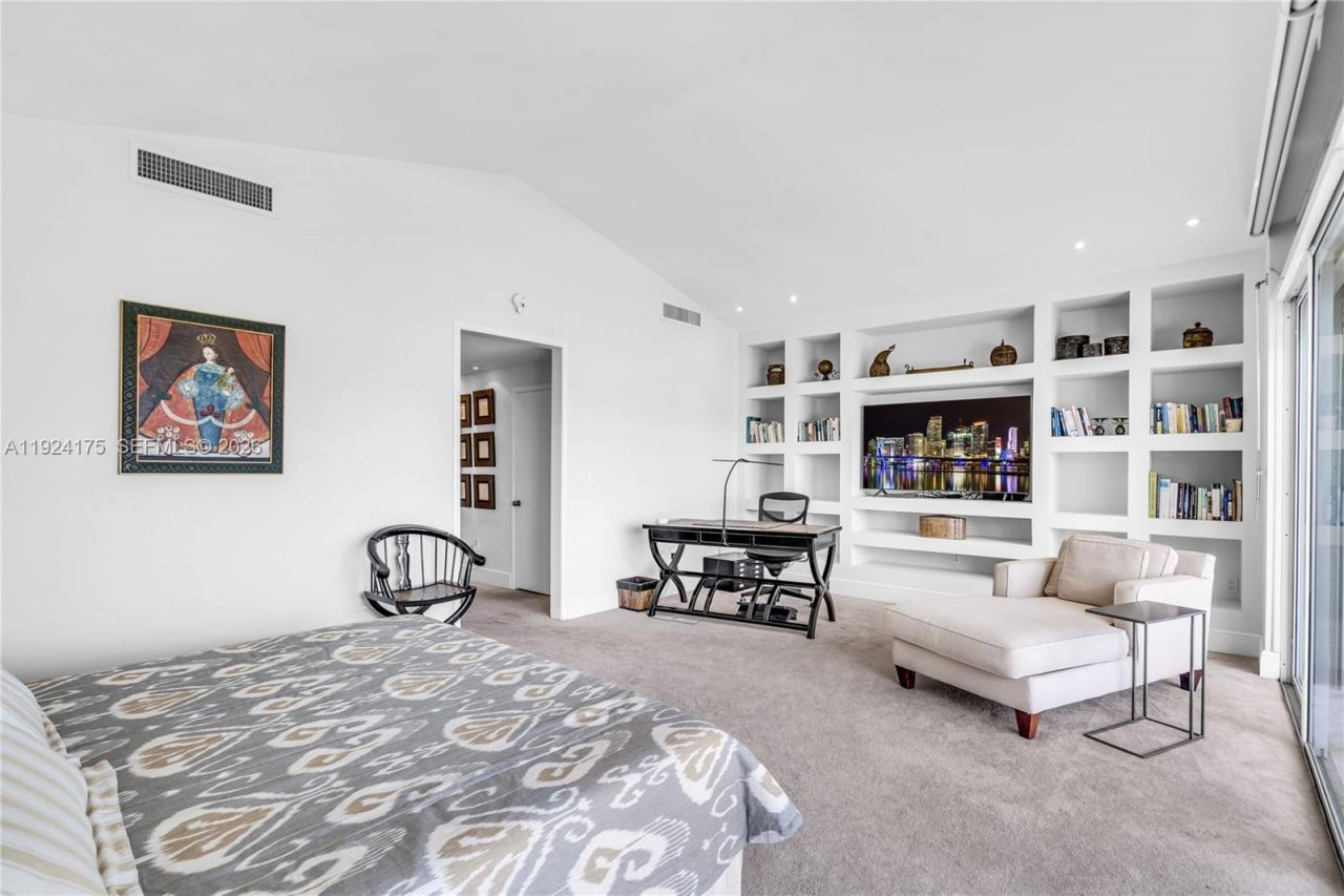 591 N Mashta Dr, Key Biscayne, FL 33149 Photo