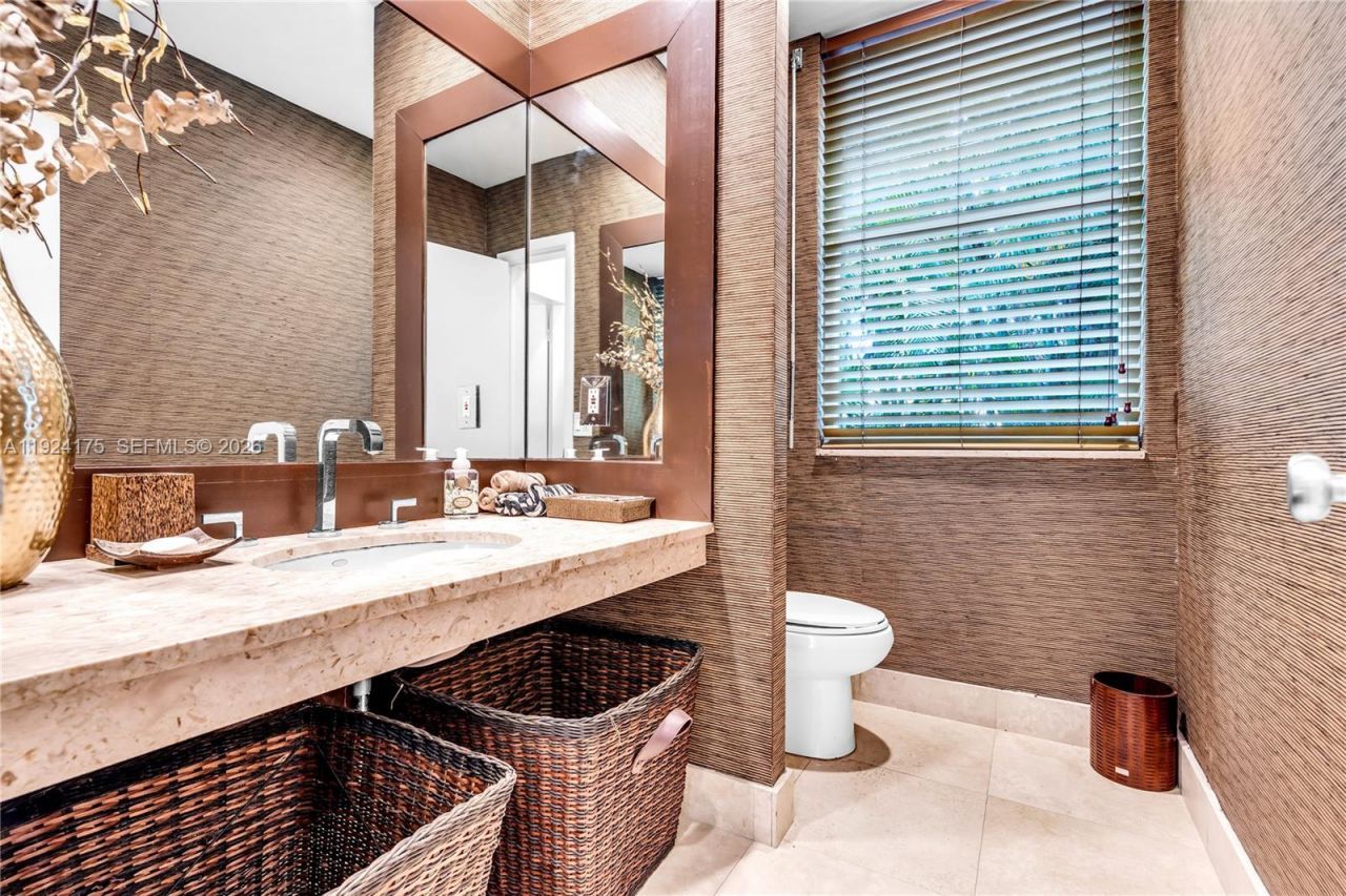 591 N Mashta Dr, Key Biscayne, FL 33149 Photo