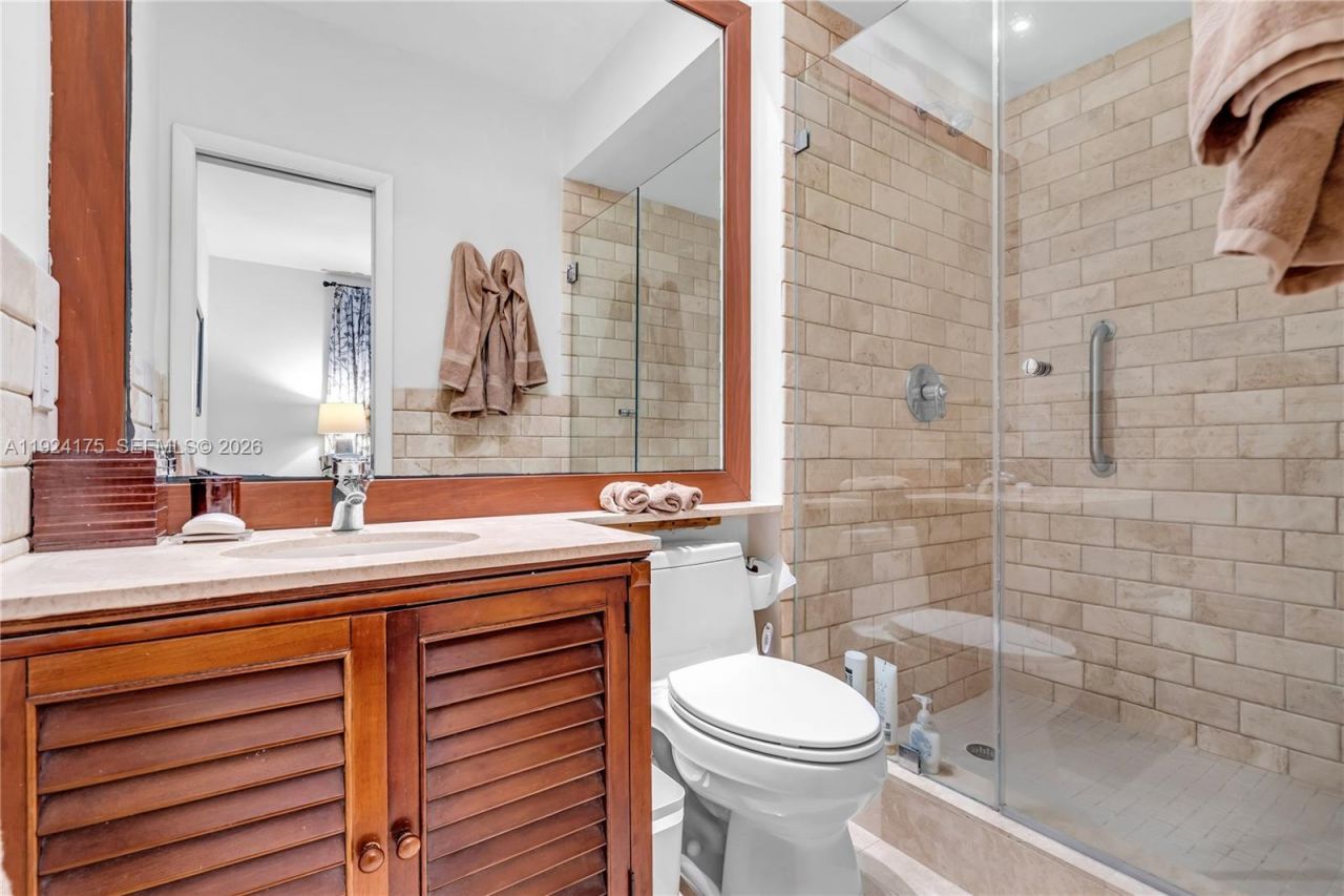 591 N Mashta Dr, Key Biscayne, FL 33149 Photo