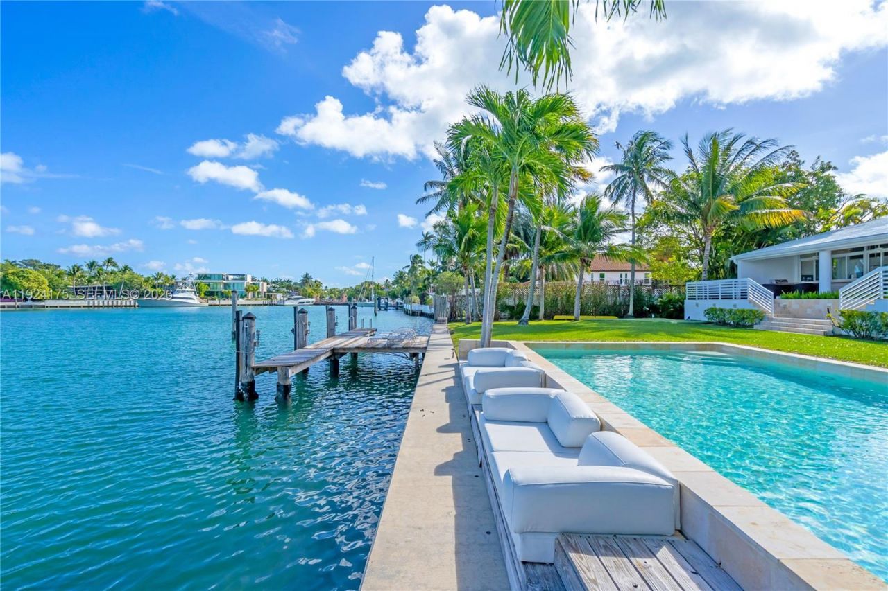 591 N Mashta Dr, Key Biscayne, FL 33149 Photo