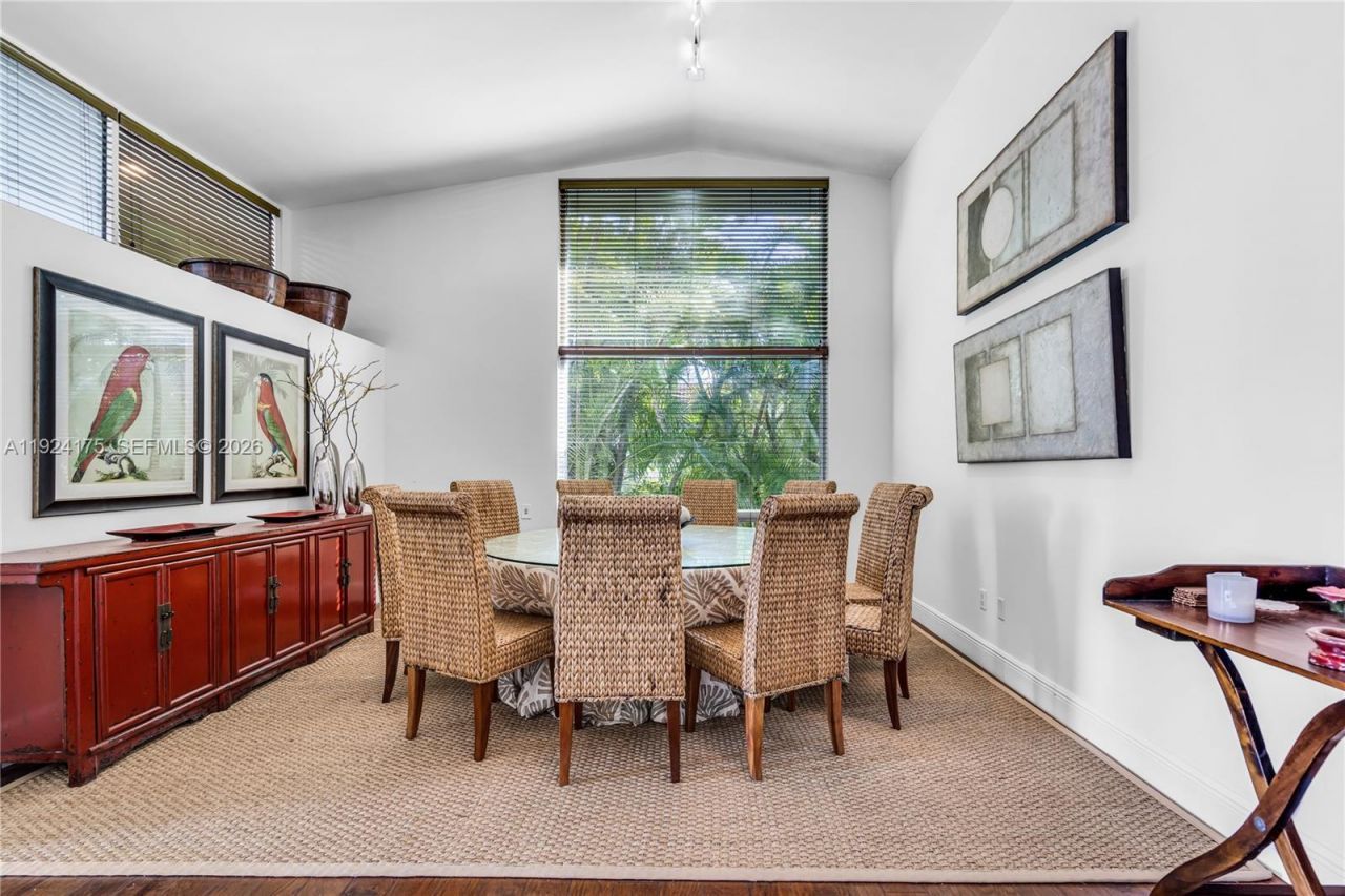 591 N Mashta Dr, Key Biscayne, FL 33149 Photo