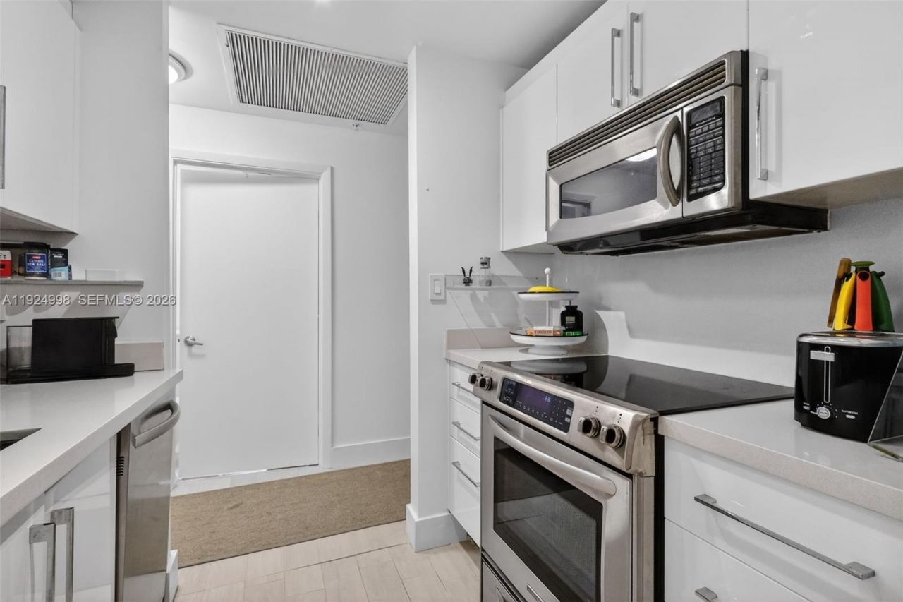 10275 Collins Ave, Unit 101, Bal Harbour, FL 33154 Photo