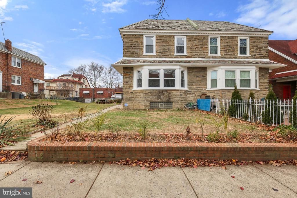 1064 Allengrove Street, Philadelphia, PA 19124 Main Photo