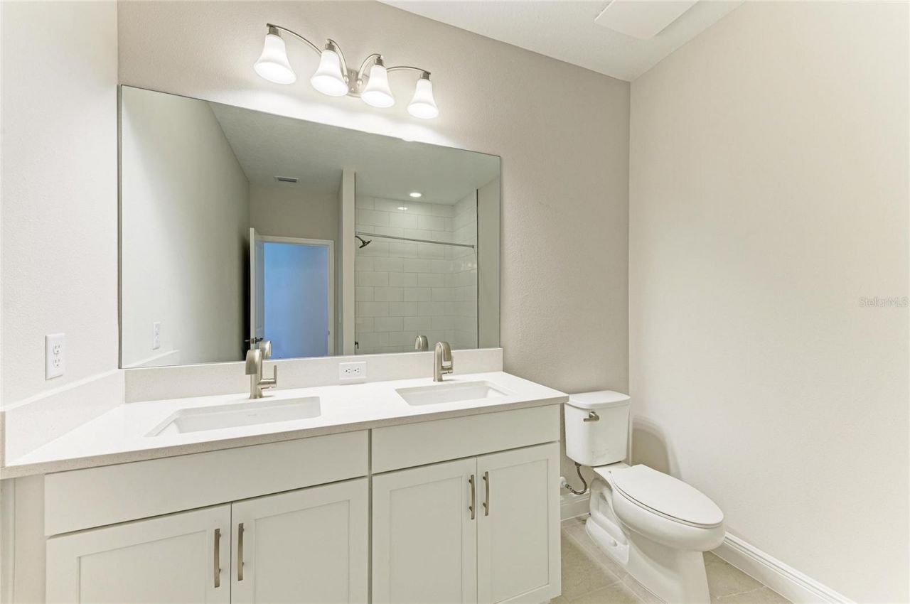 10073 Meadowrun Drive, Lithia, FL 33547 Photo