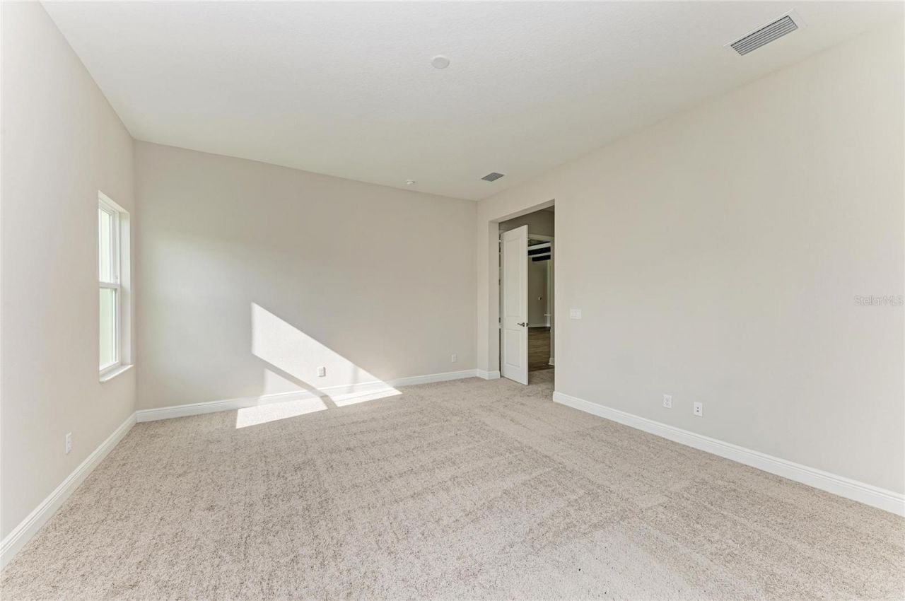 10073 Meadowrun Drive, Lithia, FL 33547 Photo