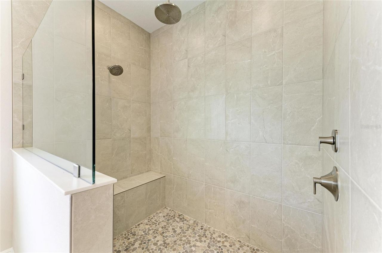 10073 Meadowrun Drive, Lithia, FL 33547 Photo