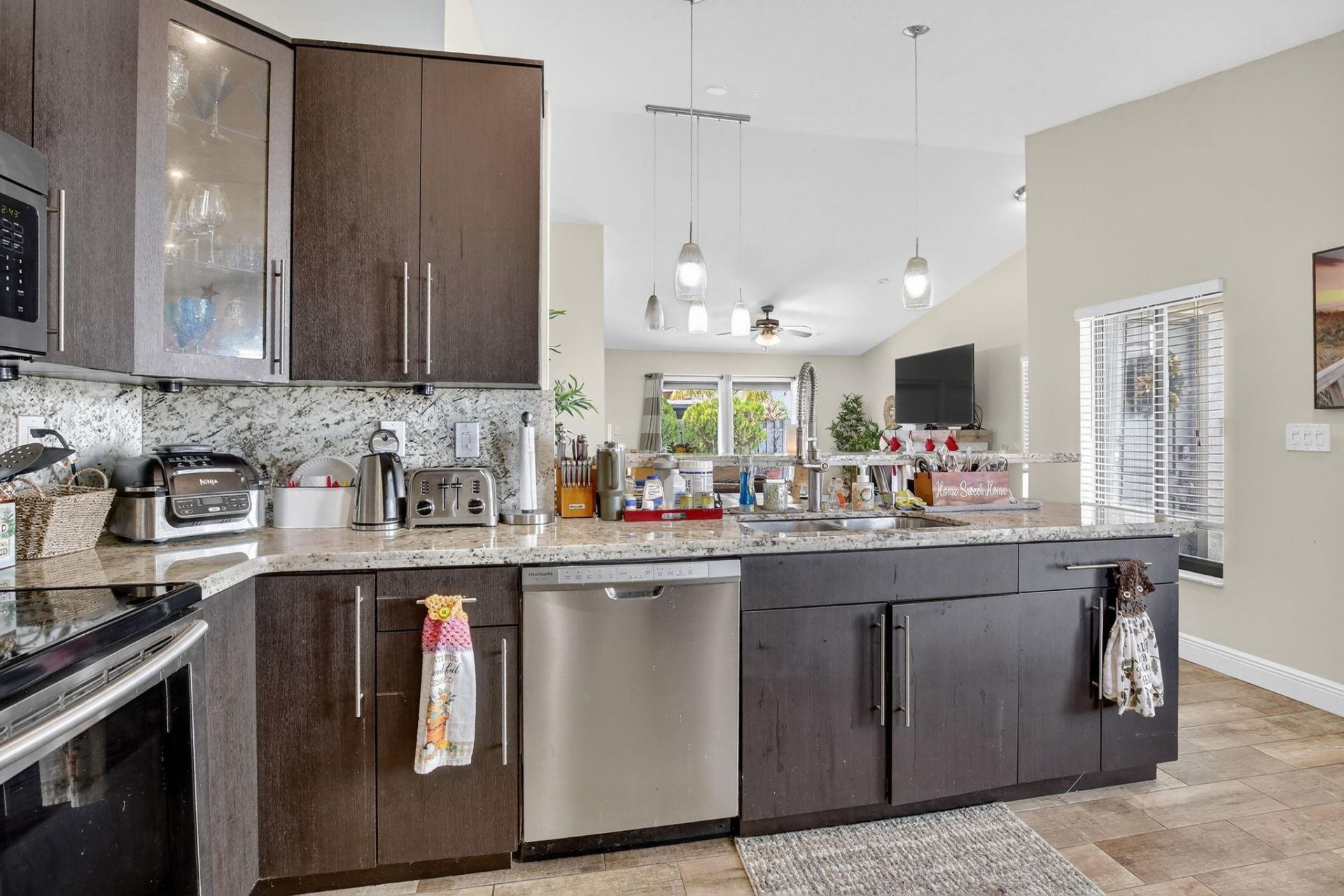 691 Willow Grove Ter, Davie, FL 33325 Photo