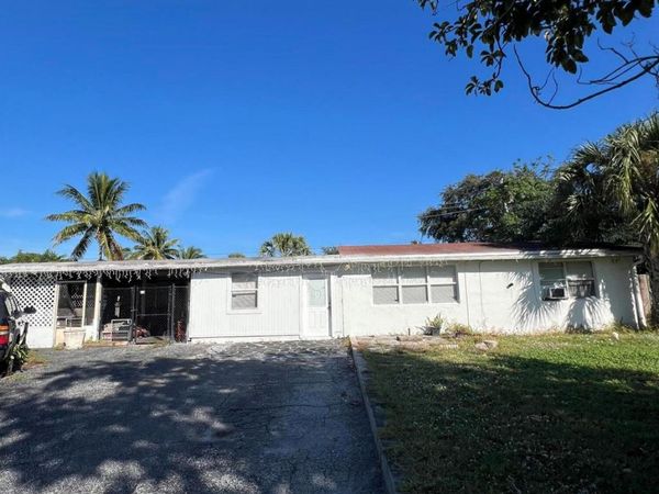2819 Holly Road, West Palm Beach, FL 33406