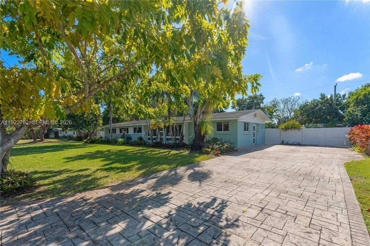 9340 SW 178th Street, Palmetto Bay, FL 33157 Photo