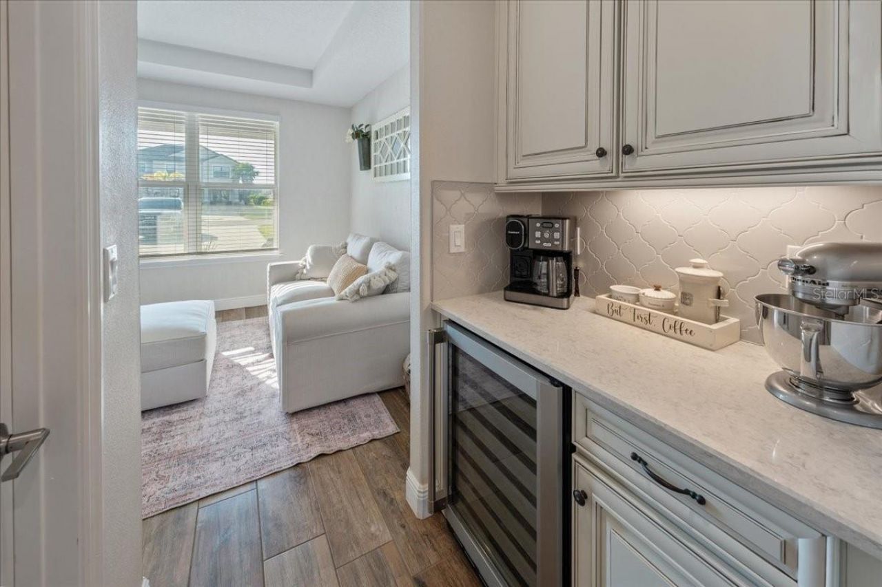 10215 Milky Way Circle, Sarasota, FL 34241 Photo