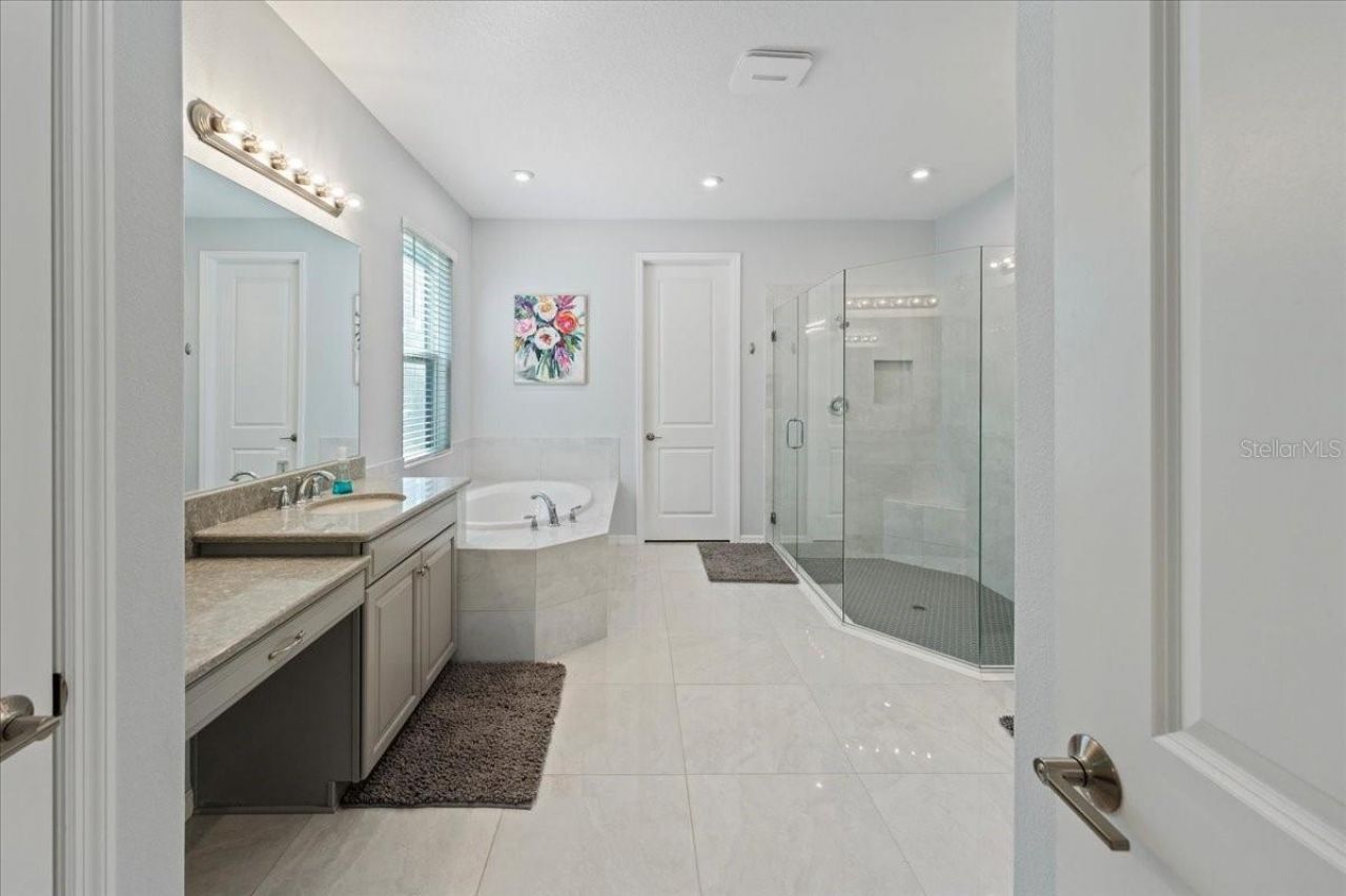 10215 Milky Way Circle, Sarasota, FL 34241 Photo