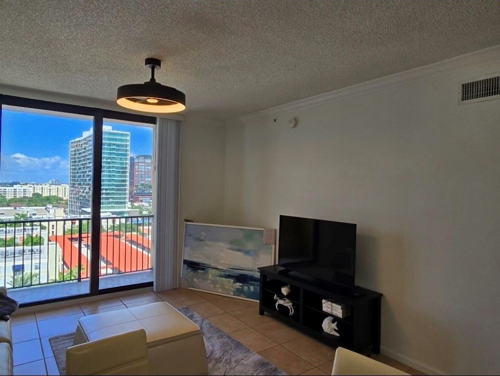 651 Okeechobee Blvd, Unit PH 1106, West Palm Beach, FL 33401 Photo