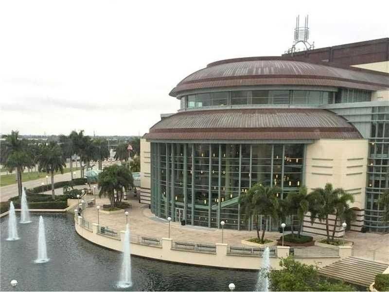 651 Okeechobee Boulevard, Unit PH 1106, West Palm Beach, FL 33401 Photo