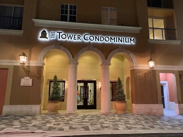 651 Okeechobee Boulevard, Unit PH 1106, West Palm Beach, FL 33401 Photo