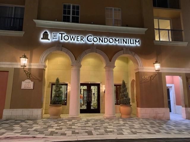 651 Okeechobee Blvd, Unit PH 1106, West Palm Beach, FL 33401 Photo