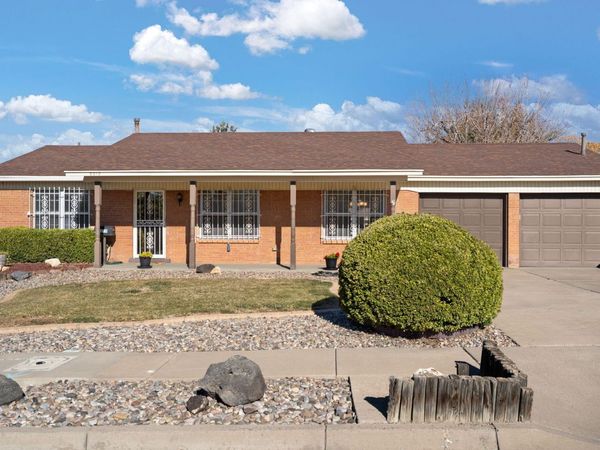 8219 San Francisco Road NE, Albuquerque, NM 87109