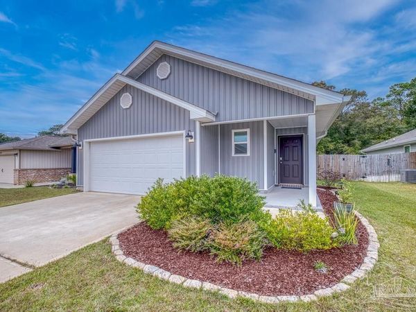 5455 Peach Dr, Pace, FL 32571