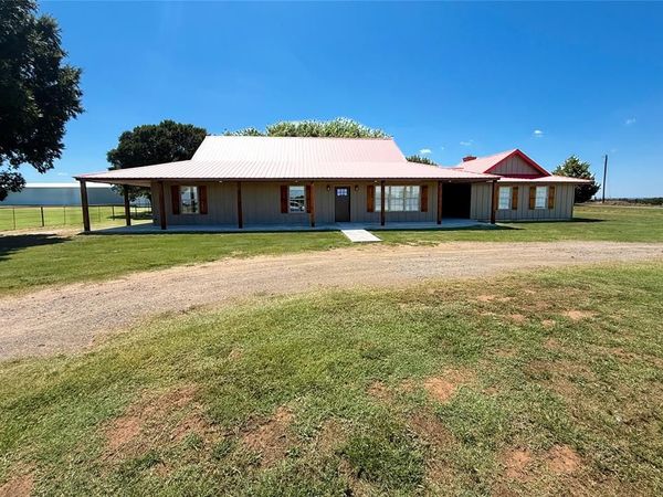 22982 N County Road 1940, Mangum, OK 73554