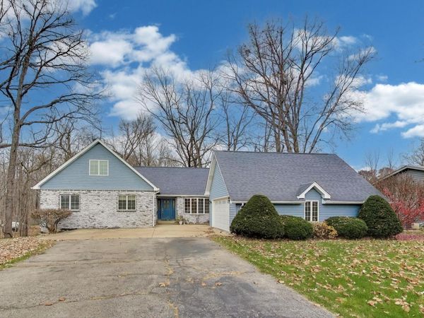 591 Glenwood Drive, Valparaiso, IN 46385