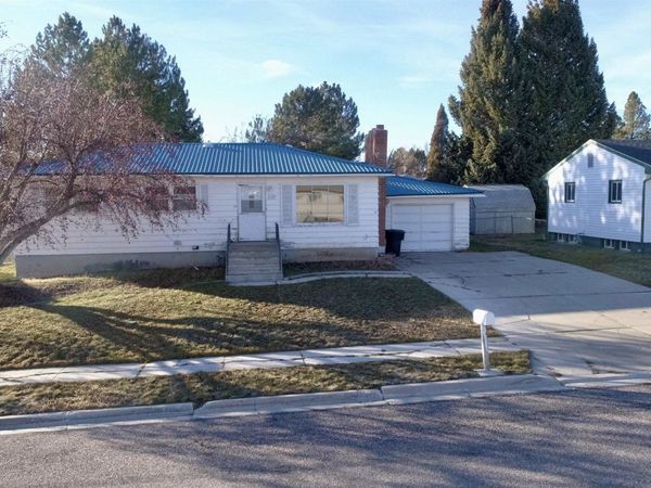 310 Court Street, Soda Springs, ID 83276