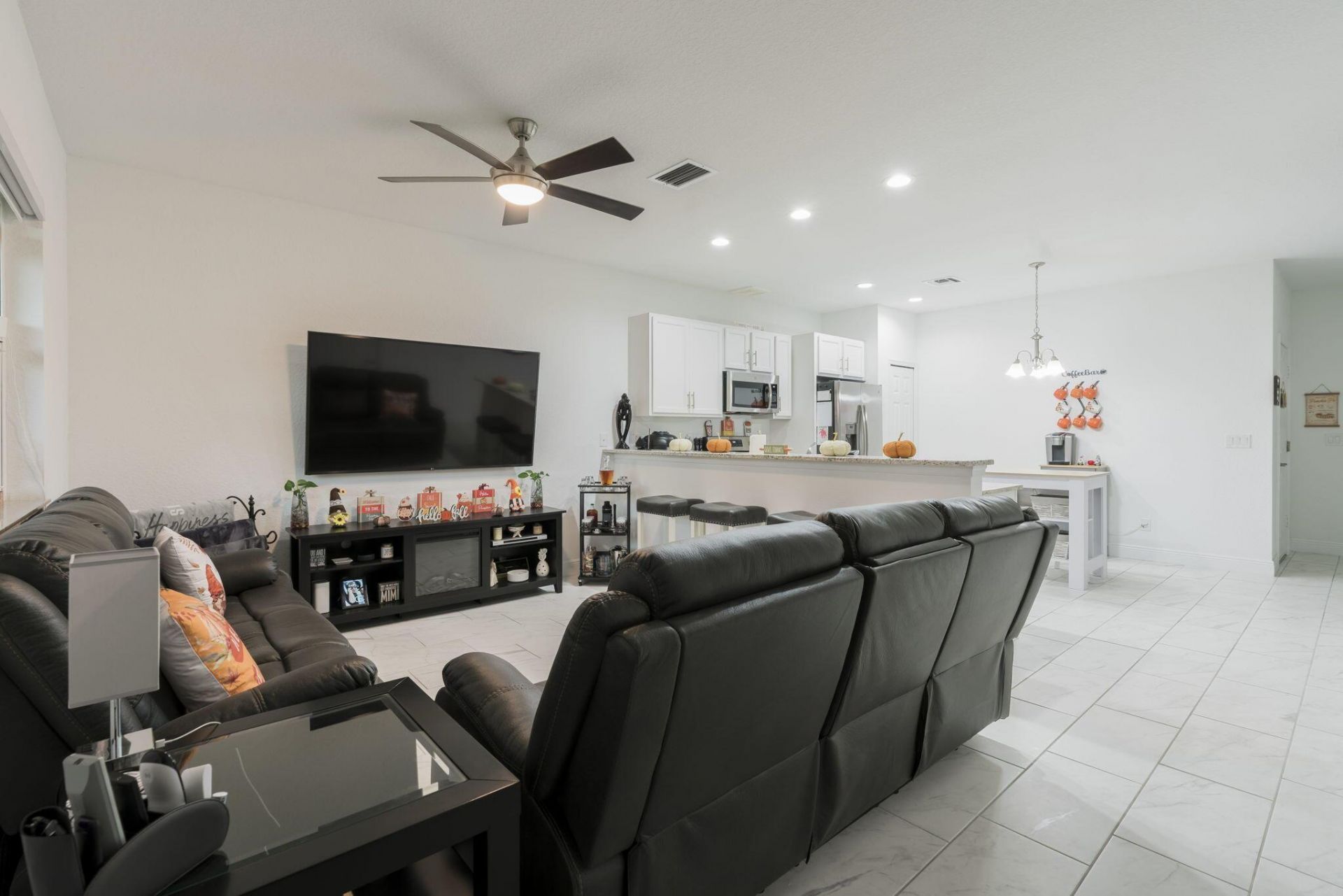 696 NE Waters Edge Lane, Port Saint Lucie, FL 34983 Photo