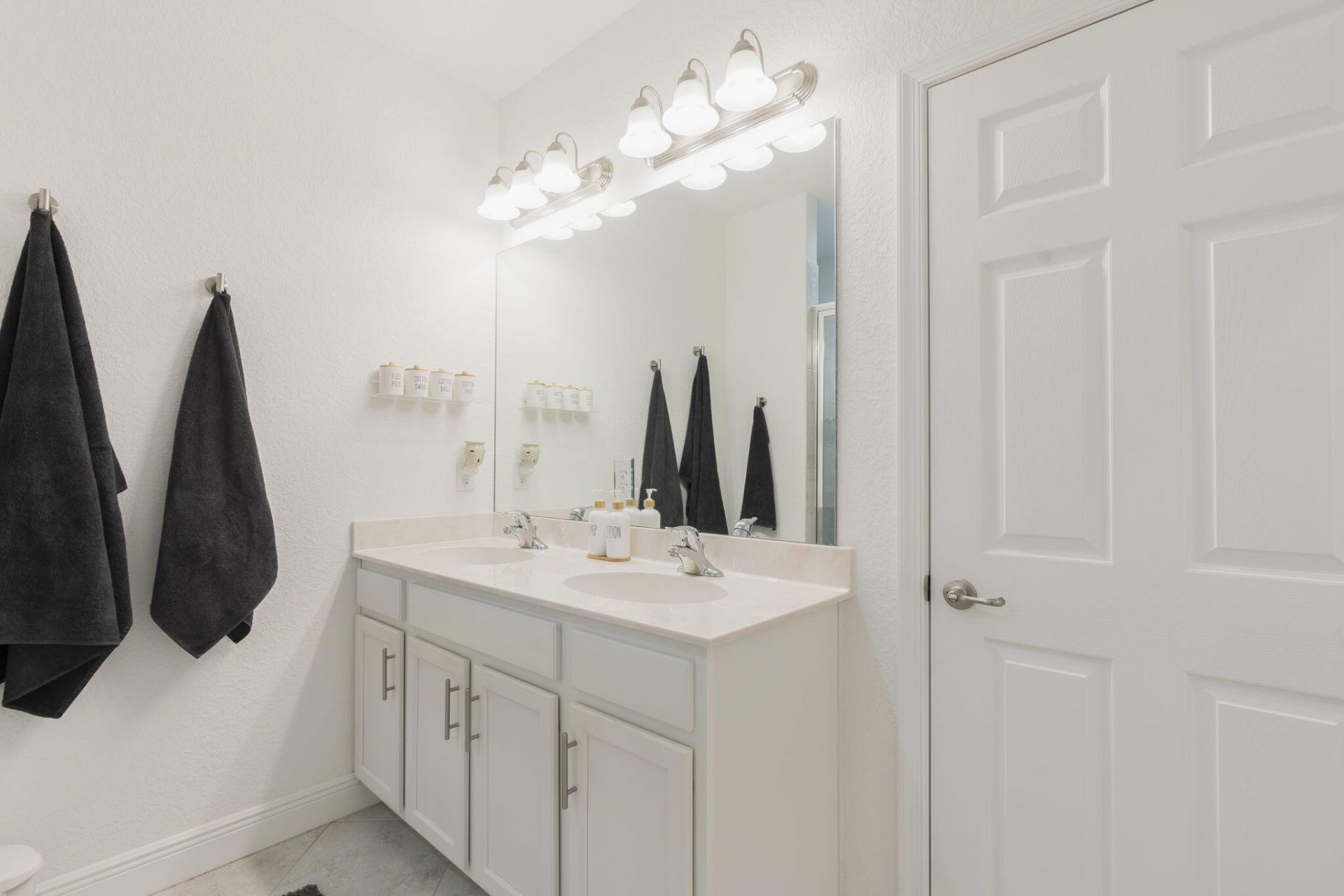 696 NE Waters Edge Lane, Port Saint Lucie, FL 34983 Photo