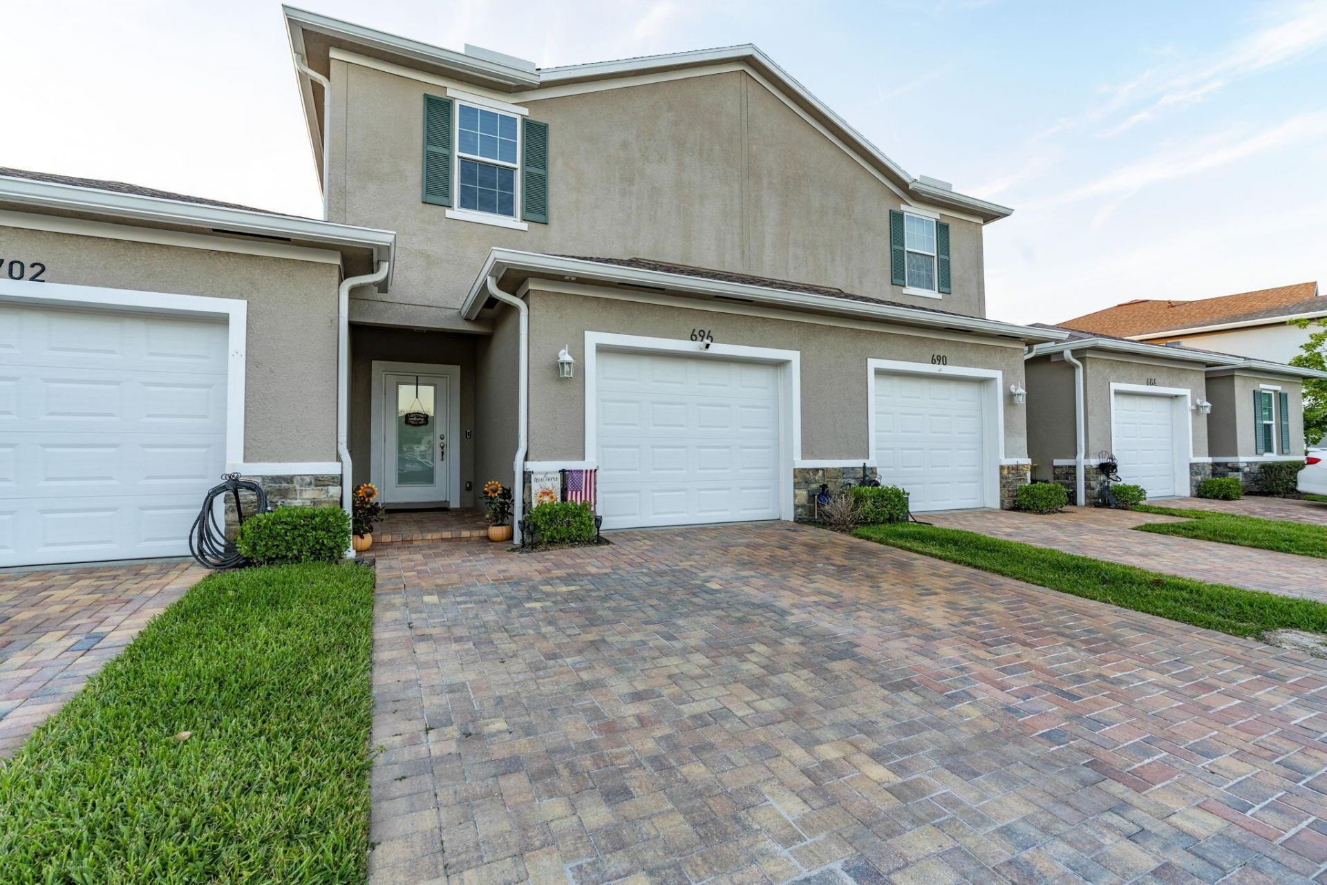 696 NE Waters Edge Lane, Port Saint Lucie, FL 34983 Photo
