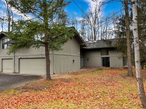 682 Arbor Way, Aurora, OH 44202