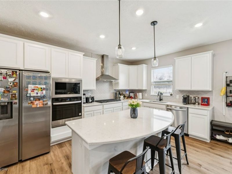 3823 Golden Wood Way, Uniontown, OH 44685 Photo 10