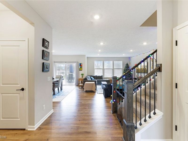 3823 Golden Wood Way, Uniontown, OH 44685 Photo 16