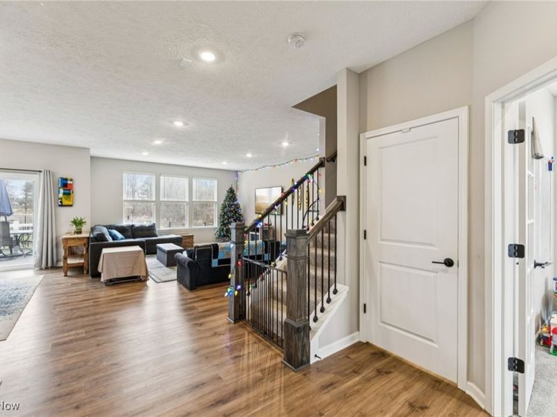 3823 Golden Wood Way, Uniontown, OH 44685 Photo 17