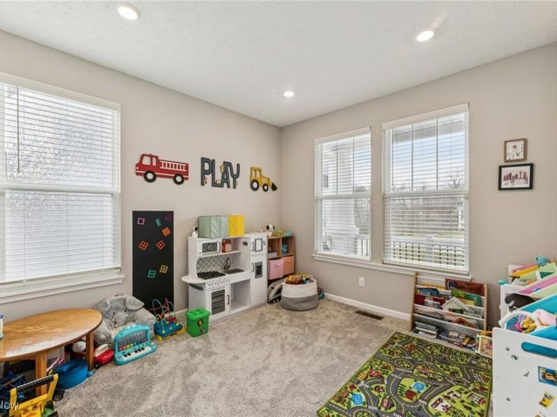 3823 Golden Wood Way, Uniontown, OH 44685 Photo 18