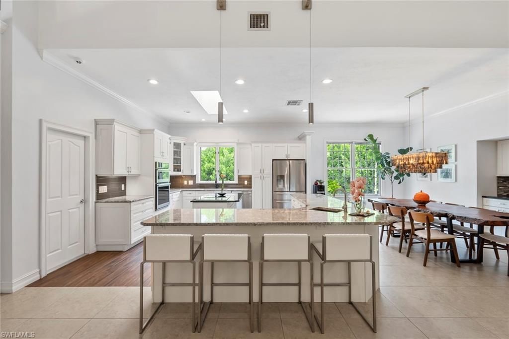 5730 Golden Gate Pkwy, Naples, FL 34116 Photo