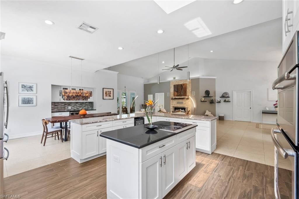 5730 Golden Gate Pkwy, Naples, FL 34116 Photo