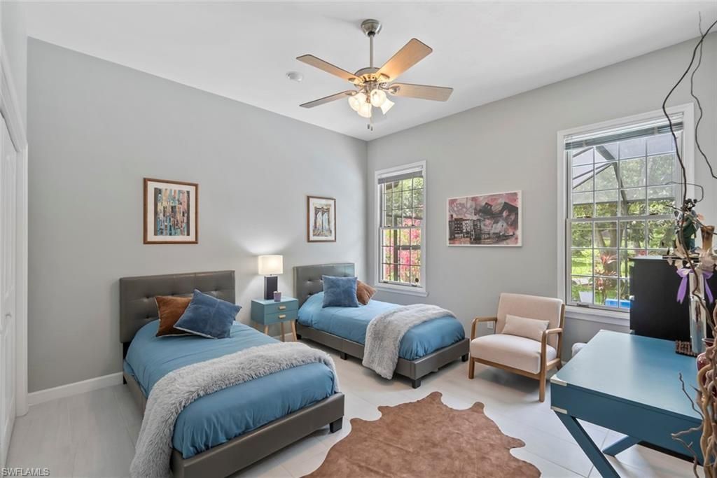 5730 Golden Gate Pkwy, Naples, FL 34116 Photo