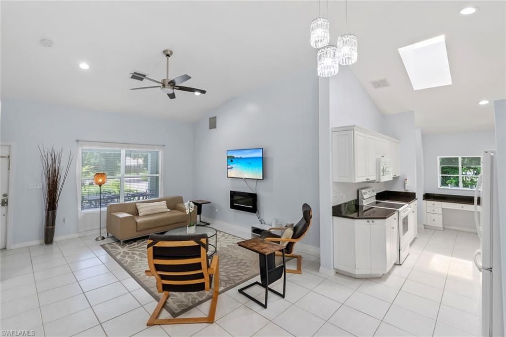 5730 Golden Gate Pkwy, Naples, FL 34116 Photo