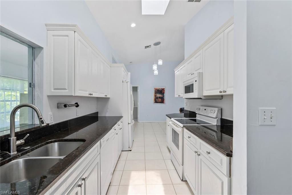 5730 Golden Gate Pkwy, Naples, FL 34116 Photo