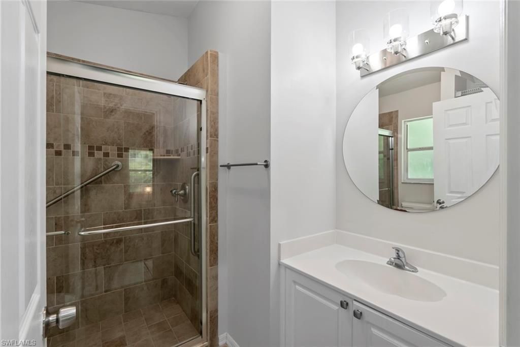 5730 Golden Gate Pkwy, Naples, FL 34116 Photo