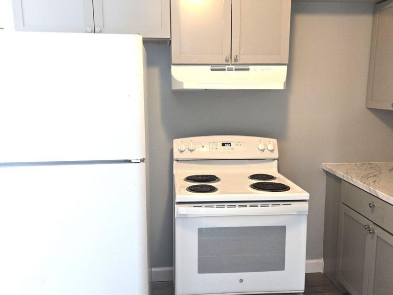 2927 Poolside Drive, Unit 10, Columbus, OH 43224 Photo 11