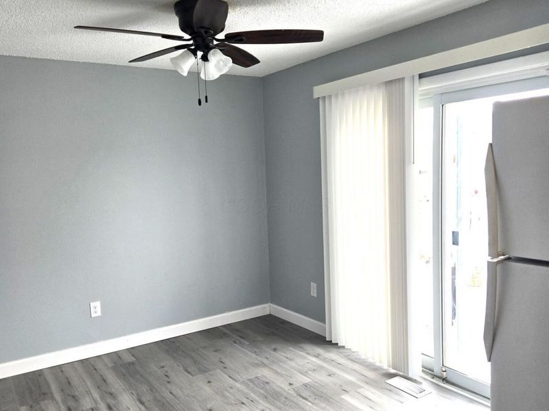 2927 Poolside Drive, Unit 10, Columbus, OH 43224 Photo 8