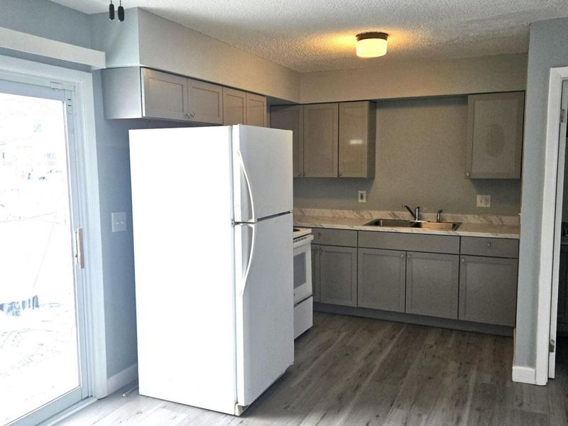 2927 Poolside Drive, Unit 10, Columbus, OH 43224 Photo 9