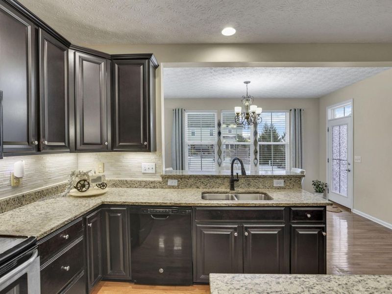 7844 Adare Court, Unit 5, Dublin, OH 43016 Photo 28